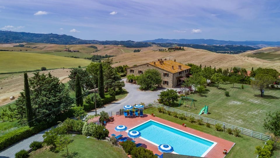 Agriturismo Colline di Volterra Hotel in Tuscany