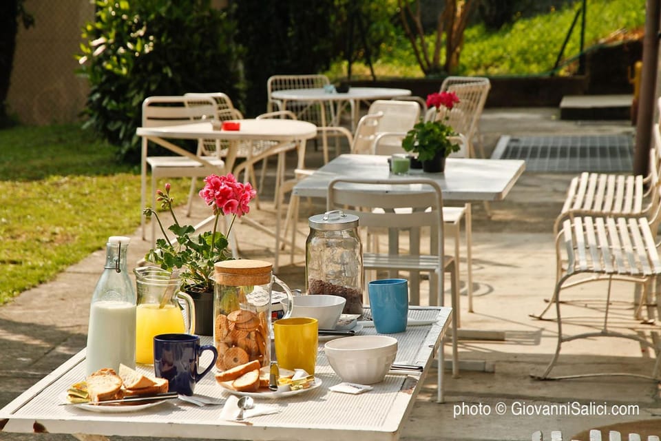 SANTANGELA Hostel & Rooms Hostel in Menaggio