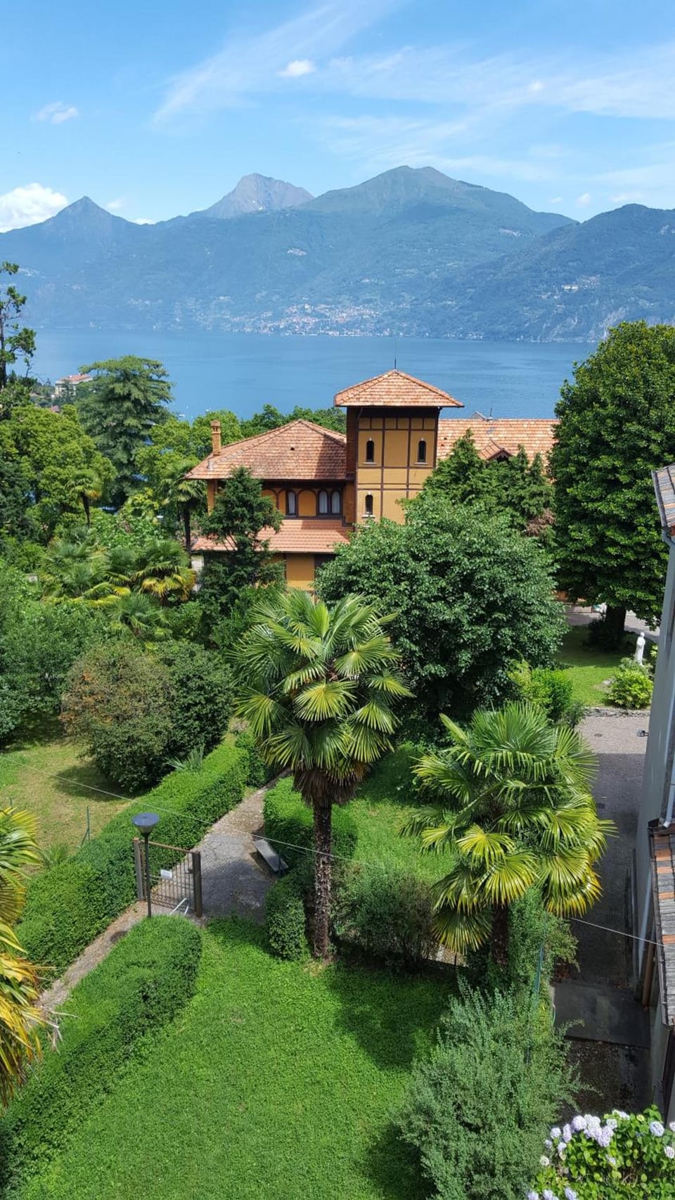 SANTANGELA Hostel & Rooms Hostel in Menaggio