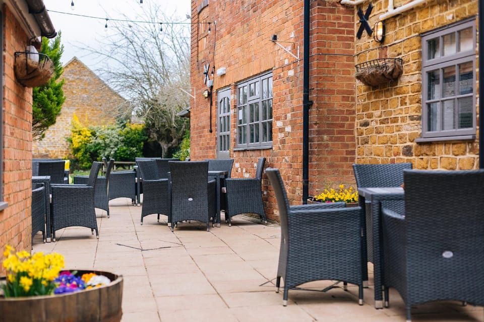 OYO Unicorn Inn Hotel in West Oxfordshire District