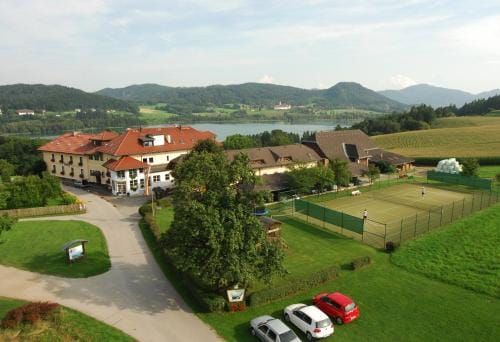 Hotel Seehof Hotel in Carinthia, Austria