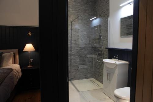 Cwmbach Lodge luxury B&B Hotel in Wales