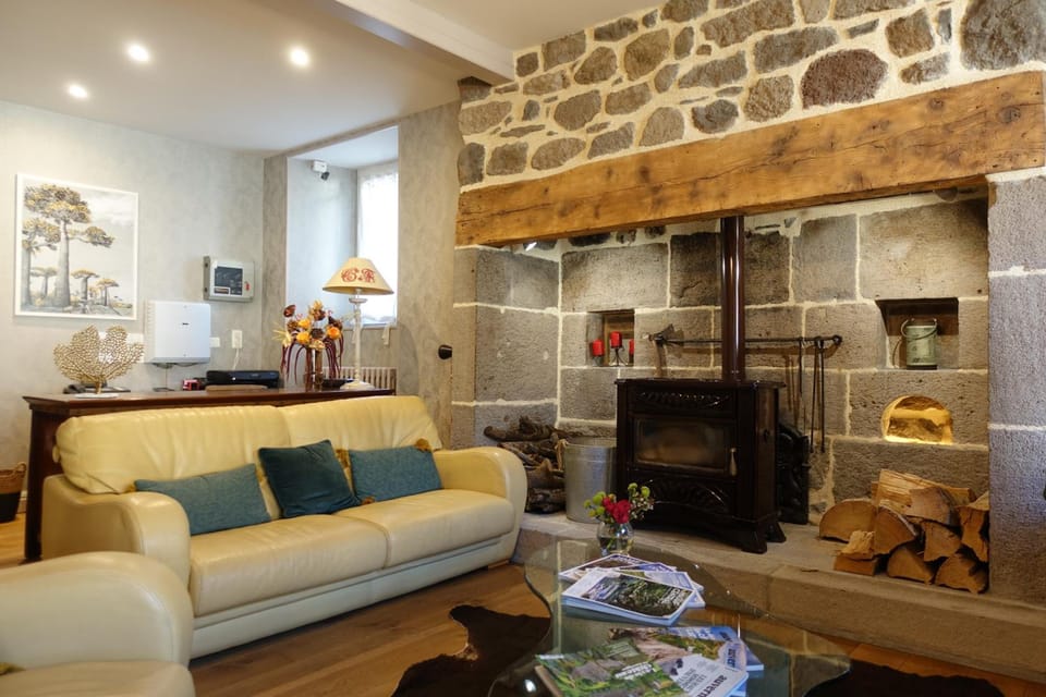 Hotel Restaurant du Plomb du Cantal Hotel in Auvergne-Rhône-Alpes
