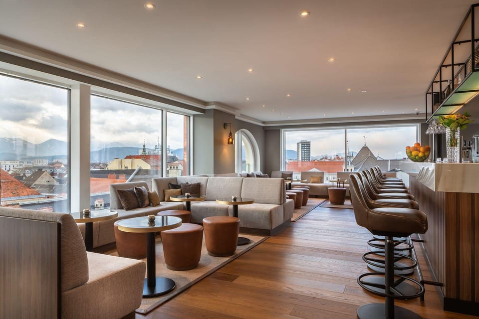 Bar/lounge