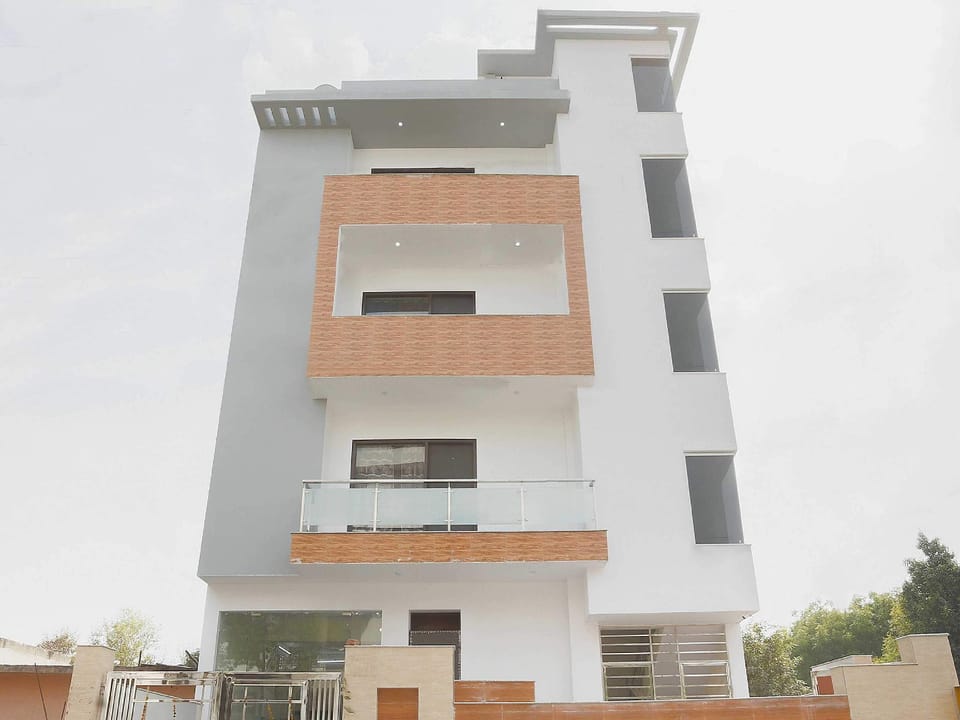 Super Hotel O by OYO GRANDEUR HOTEL Hotel in Noida