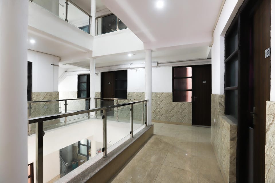 Hotel O Noida Villa Hotel in Noida
