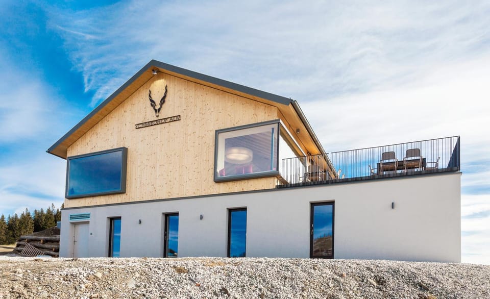 Schmiedhof Alm Hotel in Zell am See