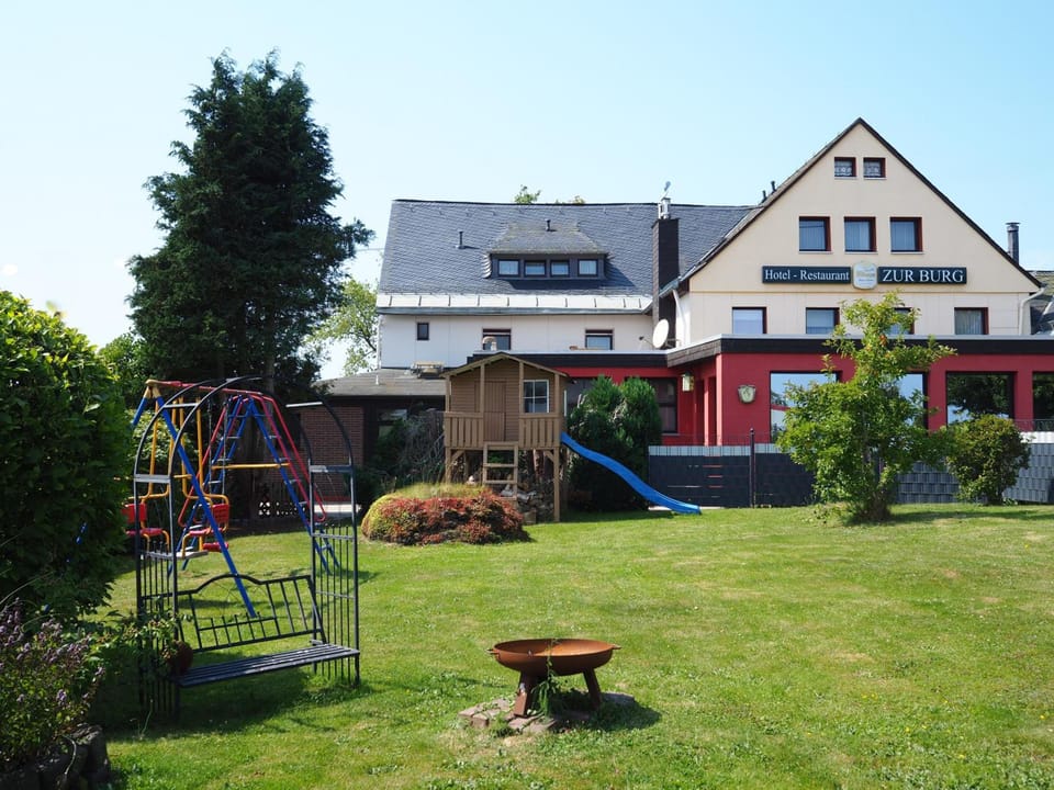 Hotel zur Burg Nurburg-ring Hotel in Ahrweiler