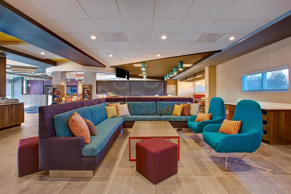 Tru by Hilton Alcoa Knoxville Airport Hotel in Alcoa