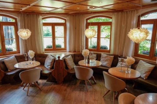 Hotel-Restaurant Kreuzberghof Tagungs- und Veranstaltungshotel Hotel in Sinsheim