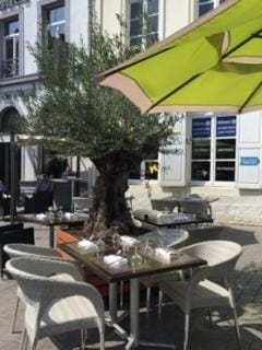 Hotel Restaurant Les Arcades Hotel in Valenciennes