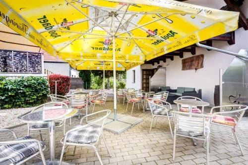 Cafe Hoyer Pension und Appartements Hotel in Thuringia, Germany