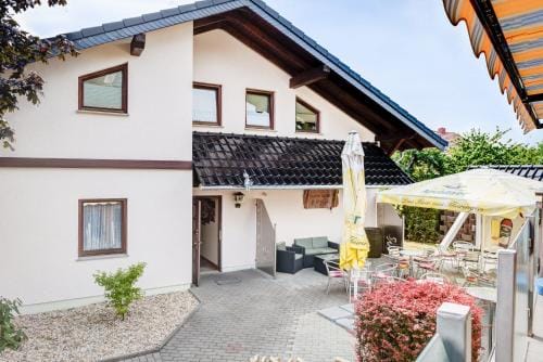 Cafe Hoyer Pension und Appartements Hotel in Thuringia, Germany