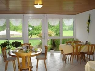 Ferienwohnungen - Gastehaus Gertrud Moog- Hotel in Rust