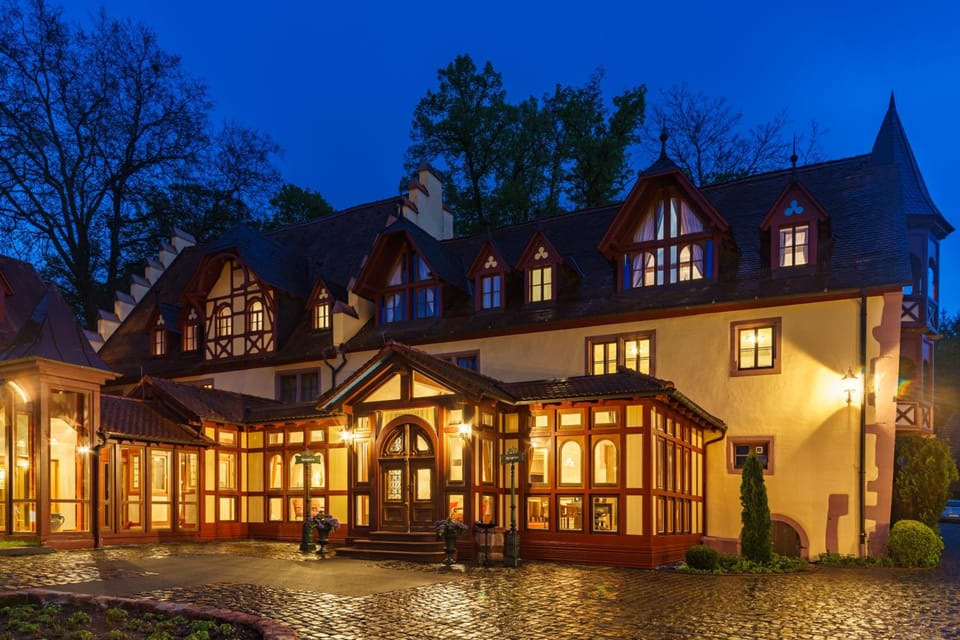 Schlosshotel Weyberhofe Hotel in Hesse