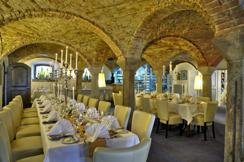 Hotel Gut Schmelmerhof Hotel in Straubing-Bogen