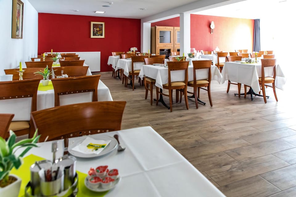 Hotel JAGERHAUS in Singen am Hohentwiel Hotel in Singen