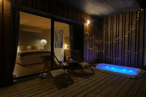 Bien Loin d'Ici Spa B&B Hotel in Nimes
