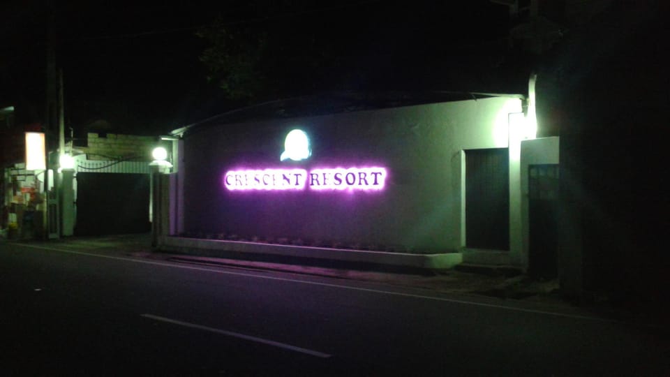 crescent resort Resort in Southern Province