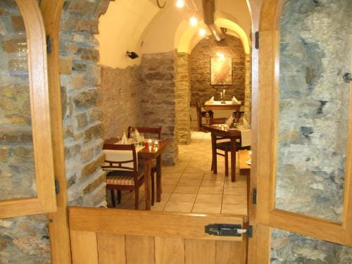Gast und Weinhof Beim Schneemann Hotel in Cochem-Zell