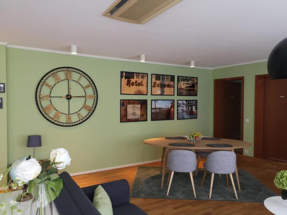 Zum neuen Schwan Hotel in Mainz