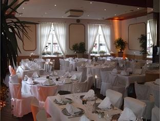 Zum neuen Schwan Hotel in Mainz