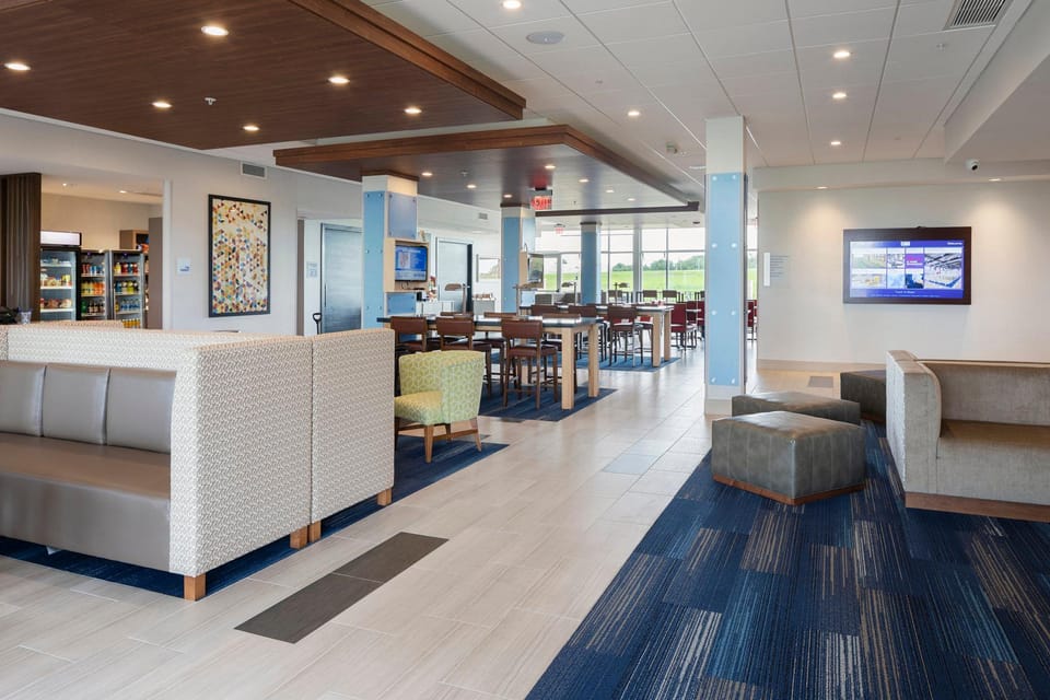 Holiday Inn Express And Suites Bourbonnais East - Bradley By IHG Hotel in Indiana