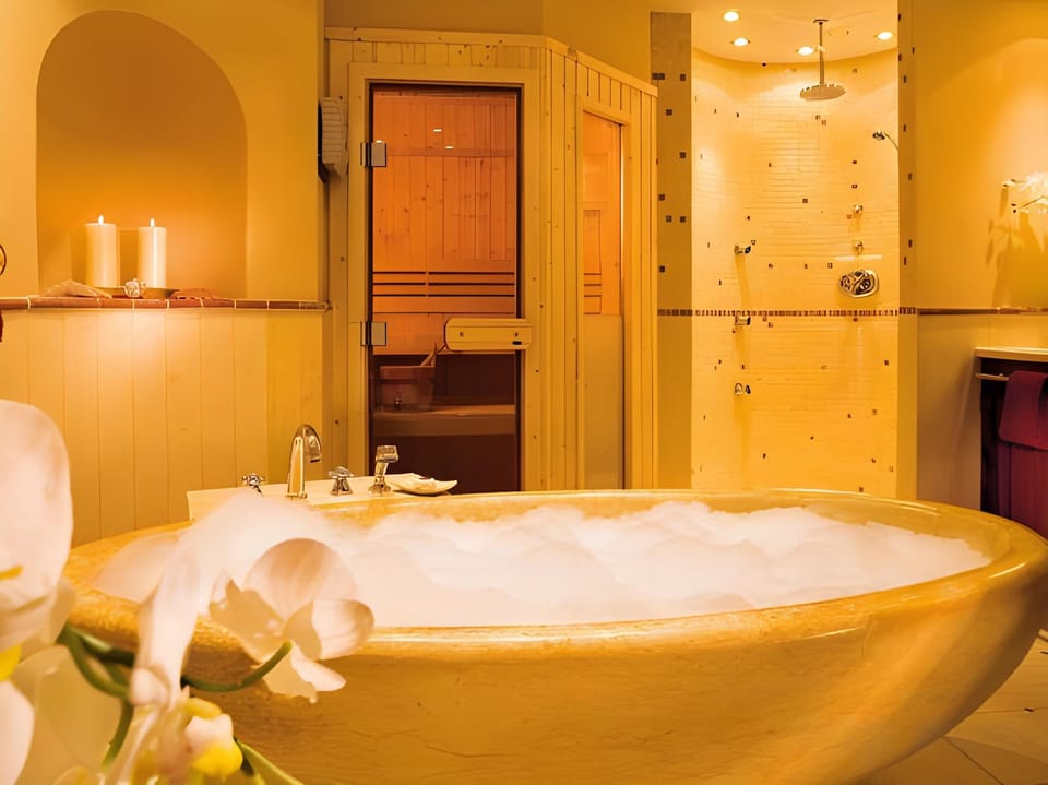 Yachthafenresidenz Hohe Dune Hotel in Mecklenburg-Vorpommern, Germany
