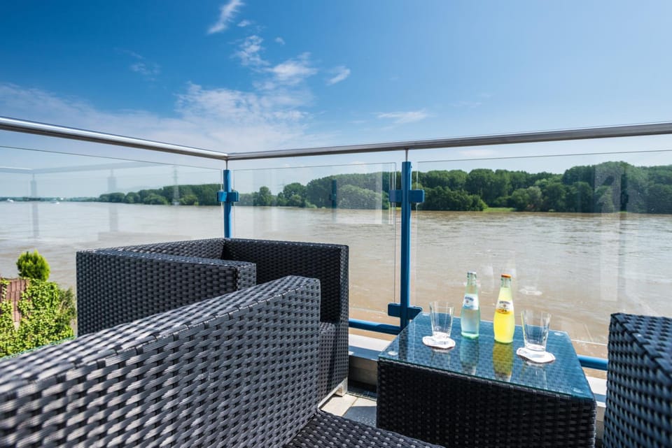 Rheinterrassen Hotel Cafe Restaurant Hotel in Rhineland-Palatinate