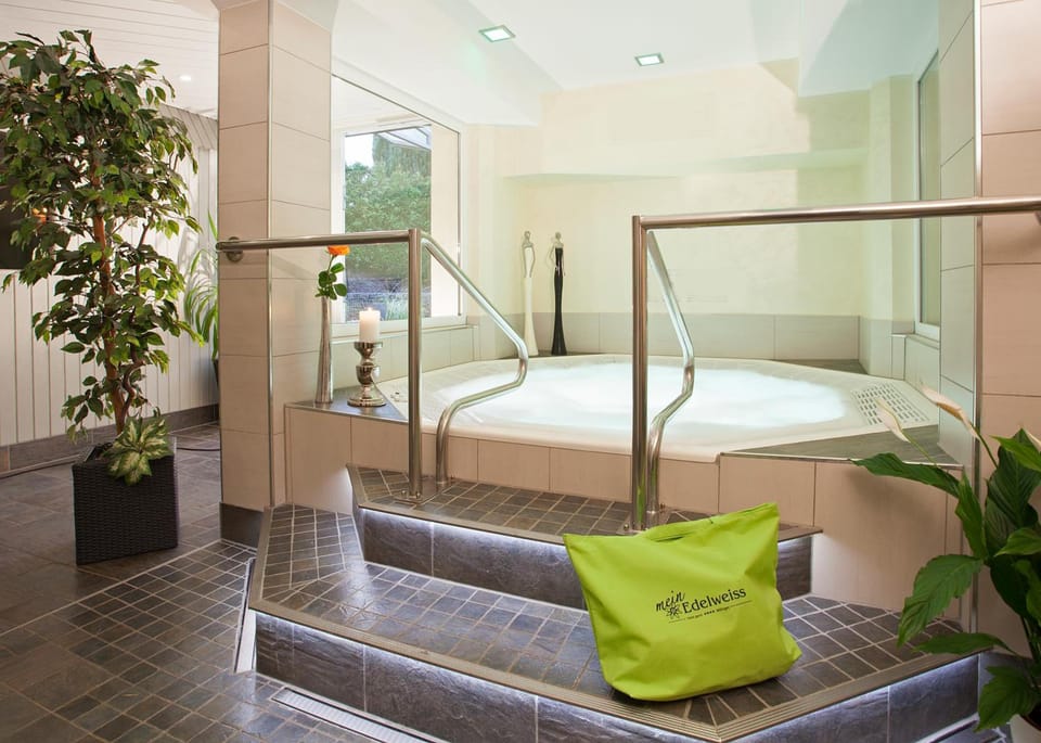 Hotel & Ferienappartements Edelweiss Hotel in Willingen