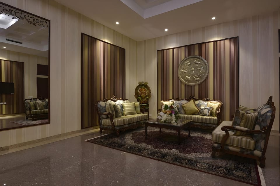 Orchha Palace and Convention Centre Hotel in Uttar Pradesh