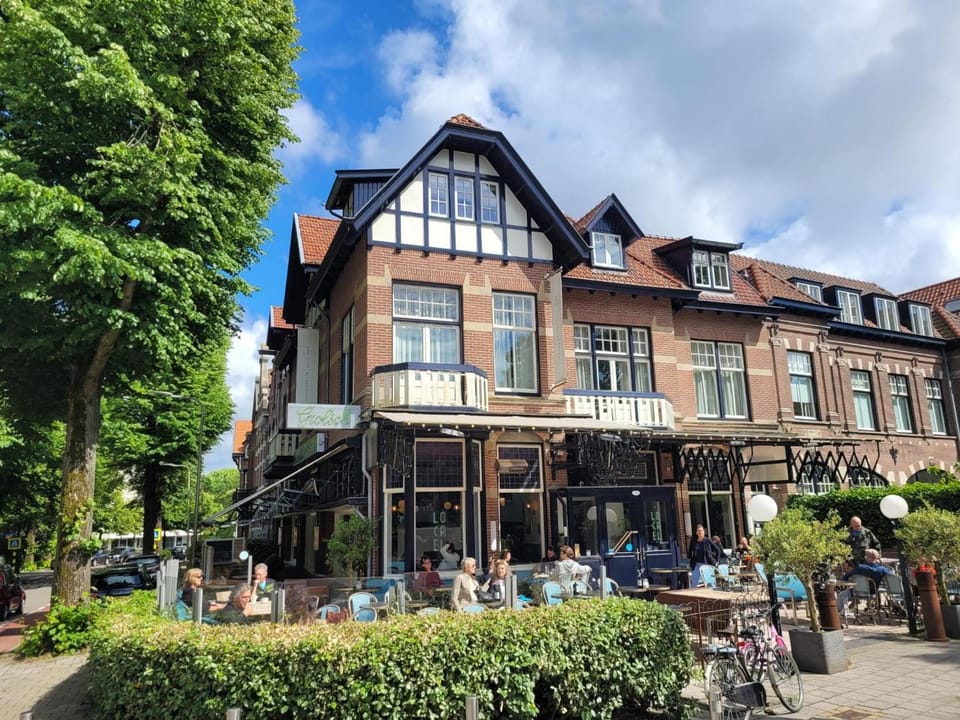 Hotel Bloemendaal by BHC Hotel in Haarlem