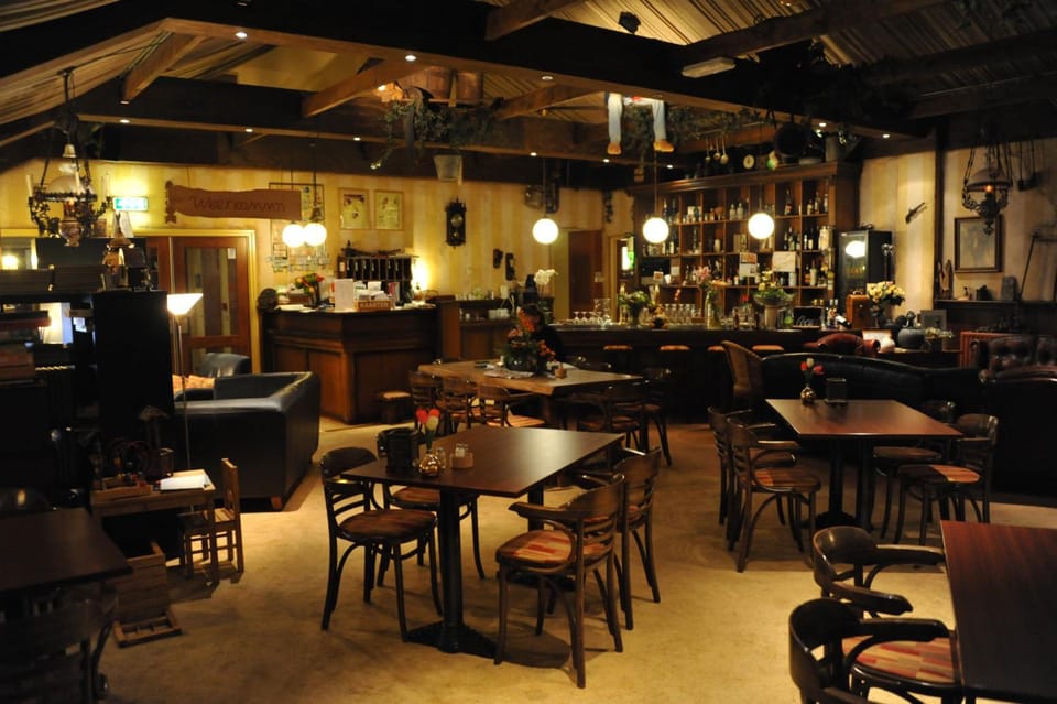 Bar/lounge