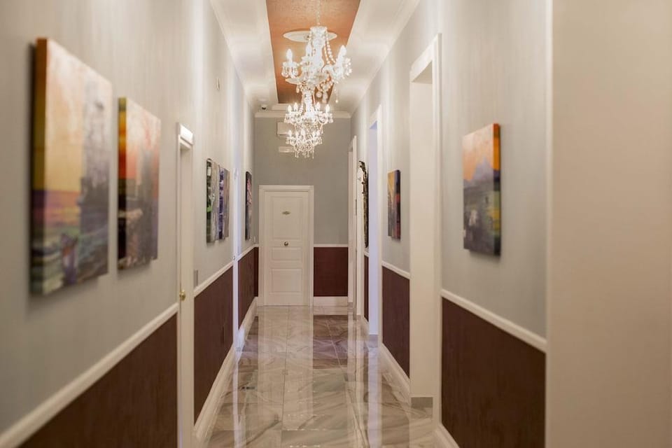 NeapolitanTrips Hotel Royale Hotel in Naples
