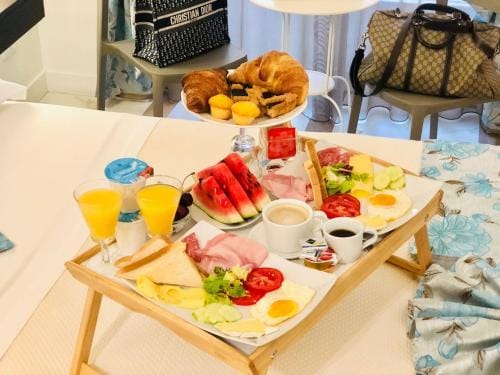 KAMBAL LUXURY SUITES Hotel in Rome