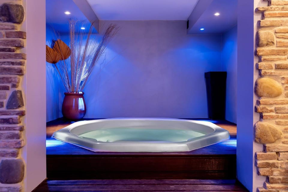 Hot tub
