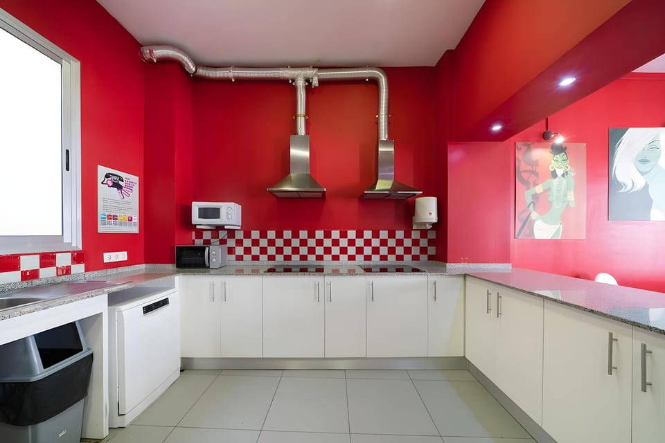 Red Nest Hostel Hostel in Valencia