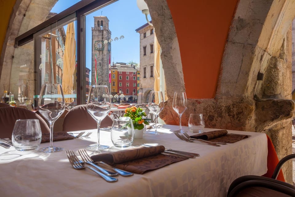 Hotel Portici - Romantik & Wellness Hotel in Riva del Garda