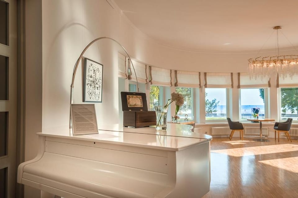Bar/lounge