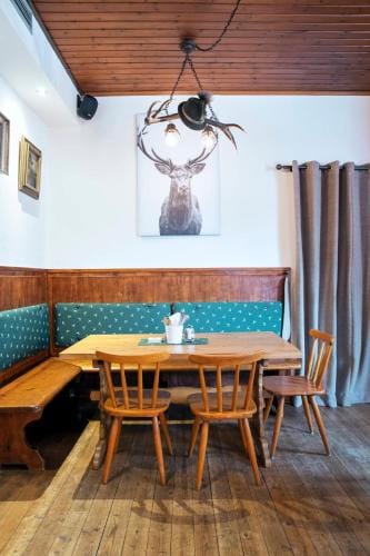 Gasthof Wastlwirt Inn in Salzburg