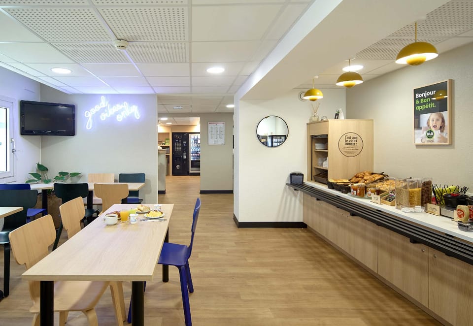 B&B HOTEL Viry-Châtillon Hotel in Île-de-France