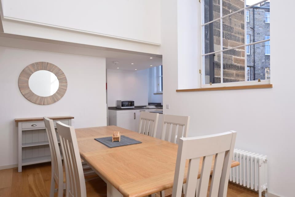 Destiny Scotland - Broughton St Lofts Hotel in Edinburgh