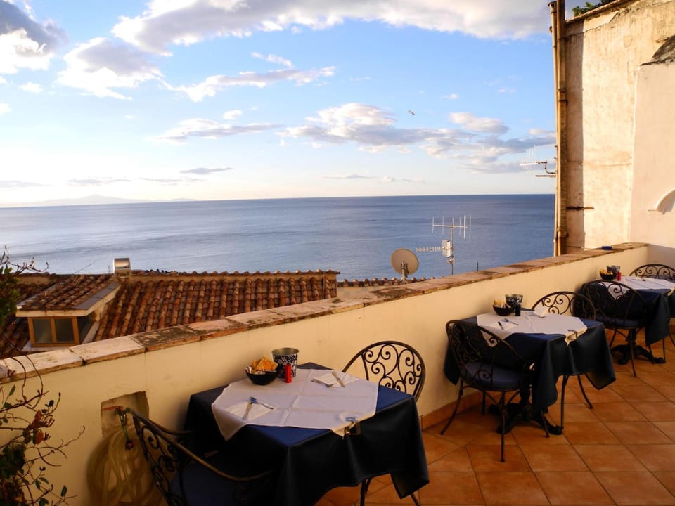 Hotel Croce Di Amalfi Hotel in Amalfi