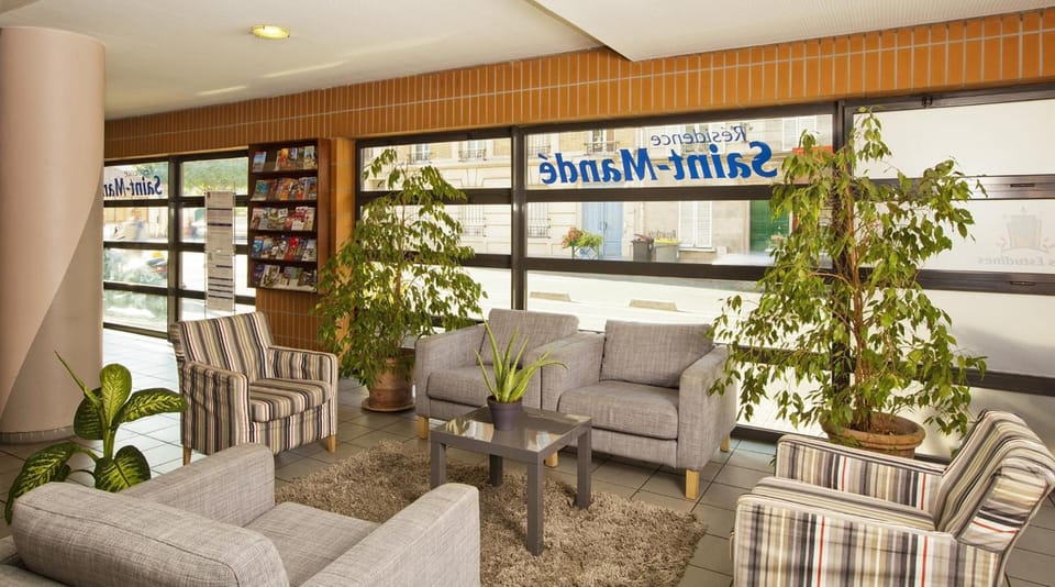 Sejours and Affaires Montreuil Saint Mande Apartment hotel in Paris