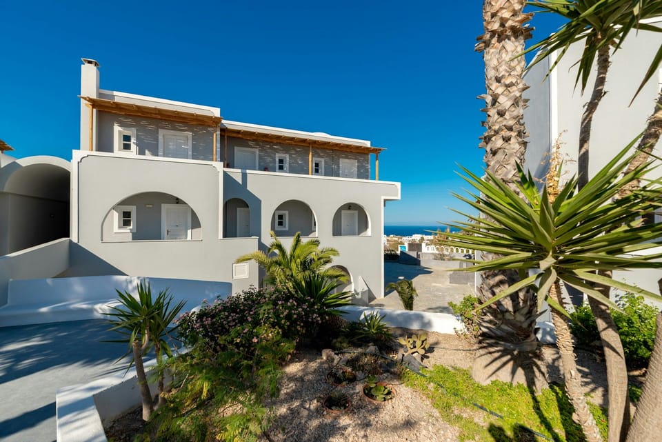 Maistros Village Hotel in Santorini