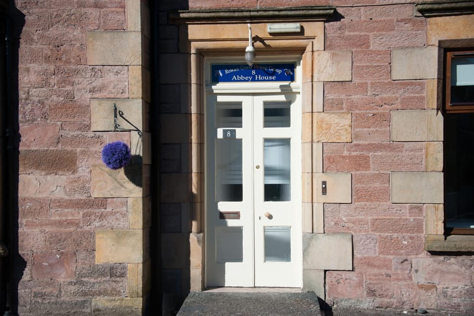 Alban and Abbey House Hotel in Inverness