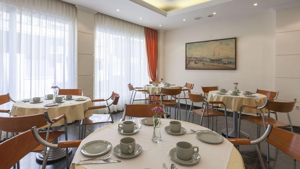 Lilia Hotel Hotel in Pireas