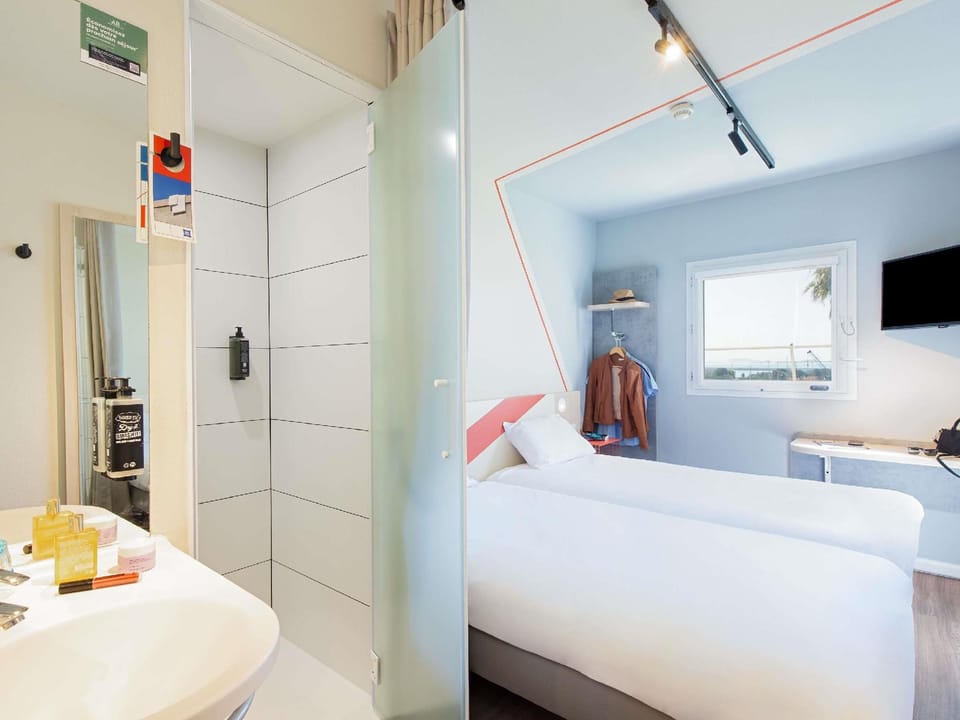 Guestroom