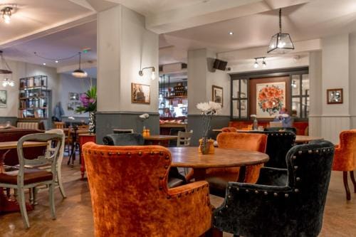 Orange Tree Hotel in Richmond