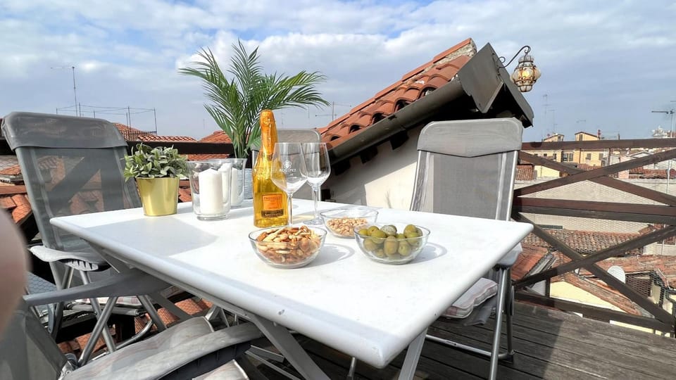 City Apartments Rialto Hotel in San Marco